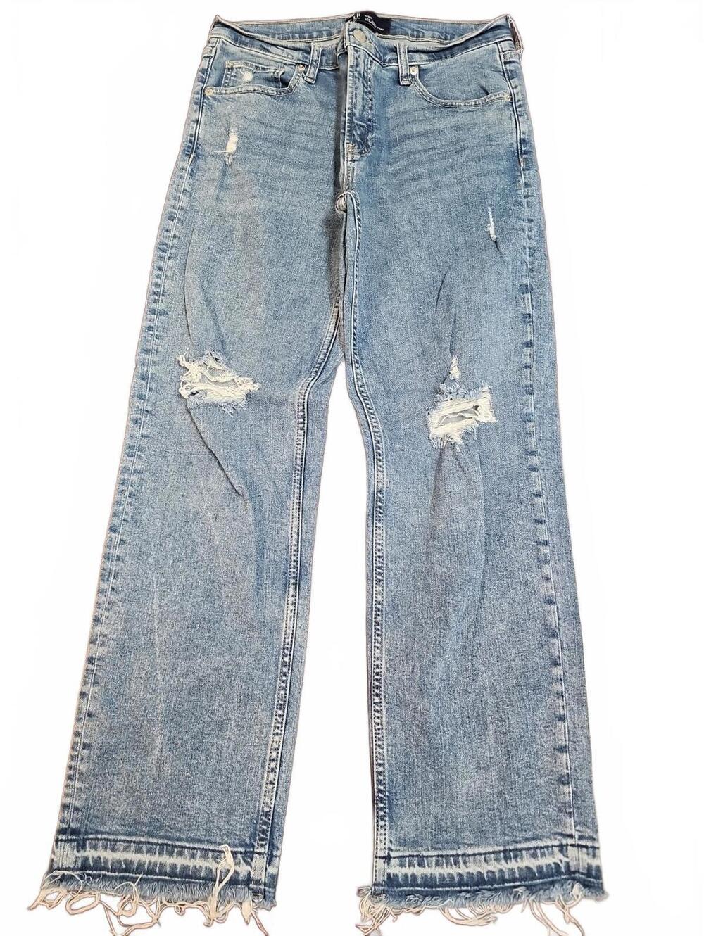 Gap Women's Low Rise Straight  Crop Jeans Size 6/28 Short Blue Distressed